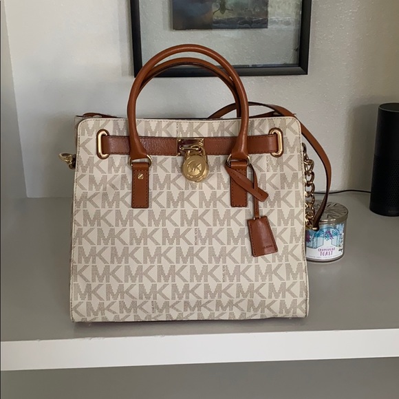 Michael Kors Handbags - Michael Kors Purse